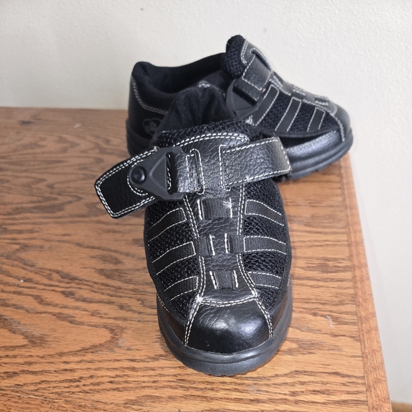 Dr. Scholl's Black and Gray Sneakers with Comfort Sole - Picture 2 of 6